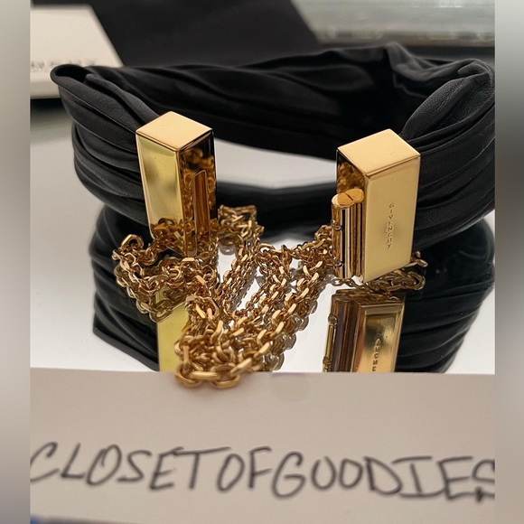 Givenchy bracelet - Picture 2 of 3